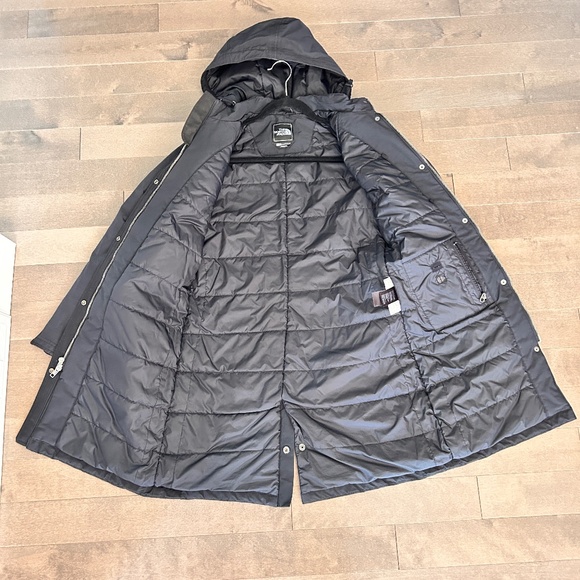The North Face Women’s HyVent Rain Trench Coat - Picture 10 of 16